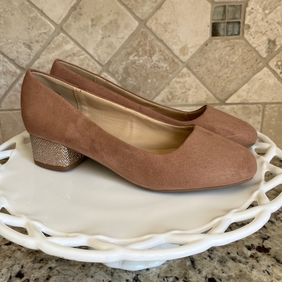 C. est 1948 Shoes - C. EST 1946 Women's Old Rose Pink Suede Block Shimmering Heel Pump